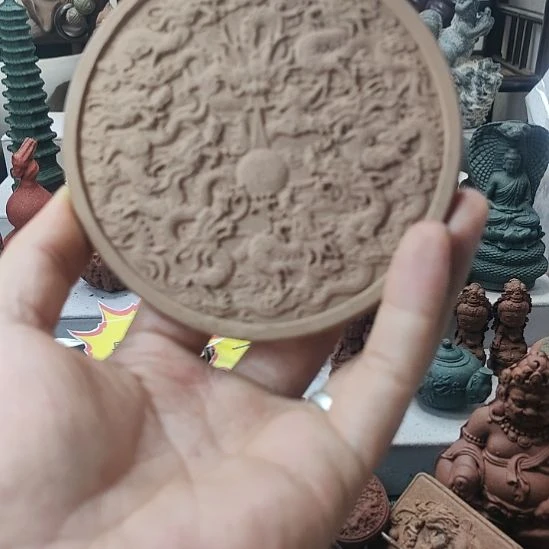 泥塑白龙涎香方九龙壁香牌瑕疵款