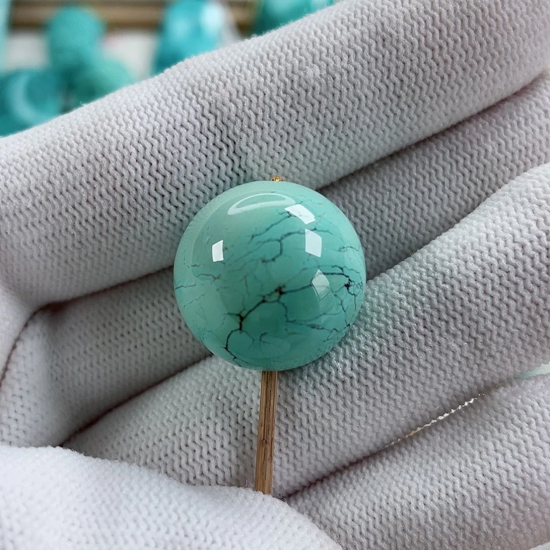 绿松石颈饰未镶嵌