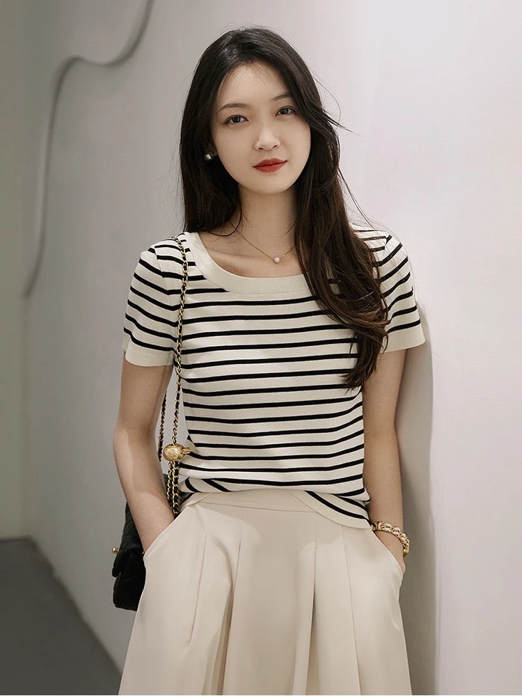 短款修身条纹打底衫针织短袖针织衫条纹减龄显瘦女毛针织衫