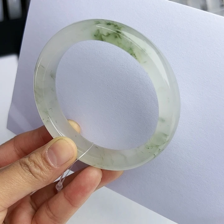 【闪购商品】石英质玉手镯未镶嵌