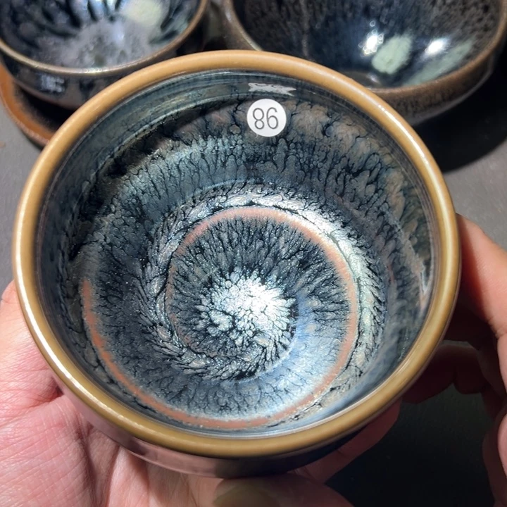 茶盏这个时候还没来