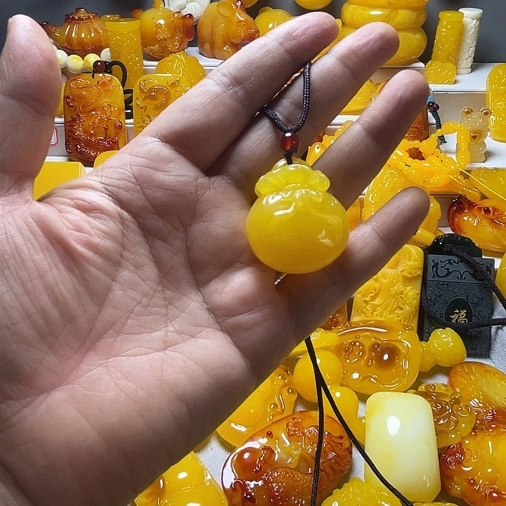 钱多多挂件 服饰配饰