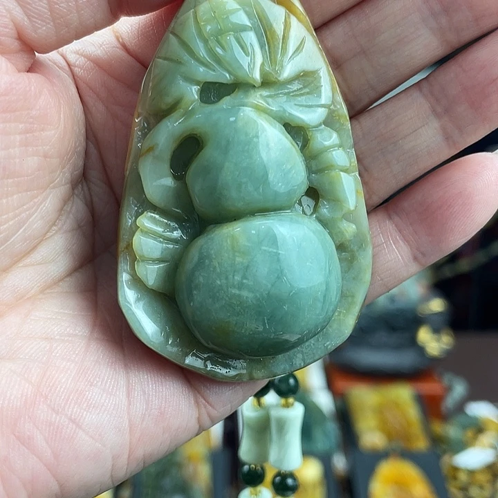 未镶嵌蛇纹石玉颈饰