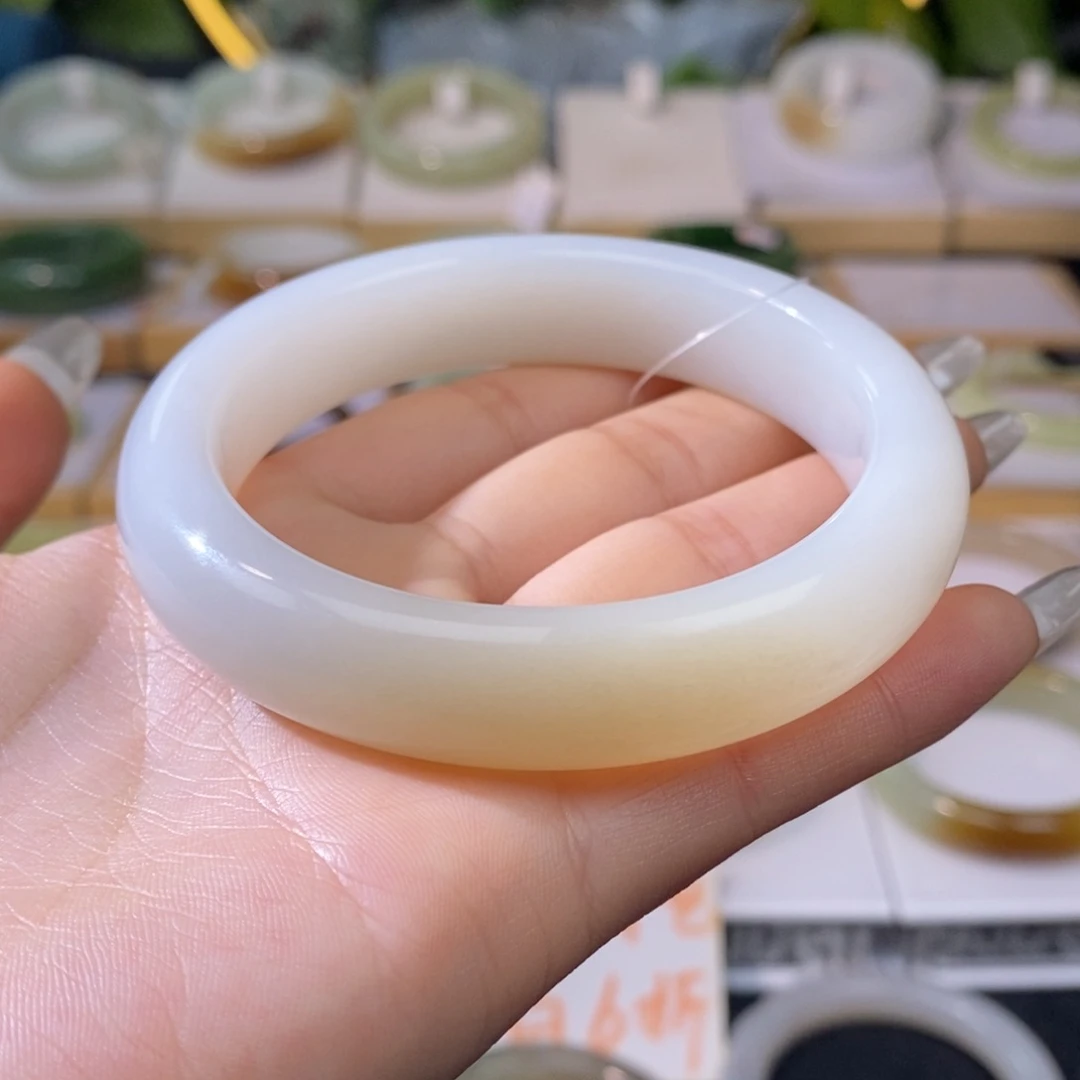 和田玉手镯未镶嵌59