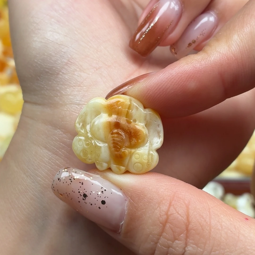 琥珀未镶嵌裸石蜜蜡