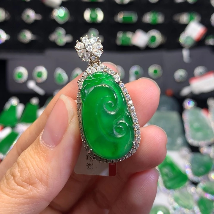 【闪购商品】翡翠颈饰银S925镶嵌天然翡翠
