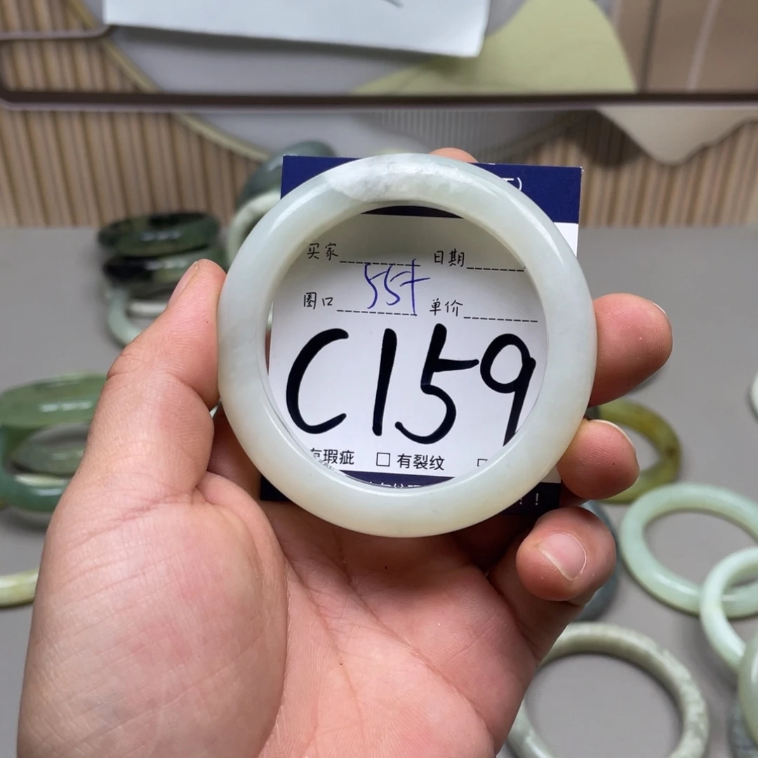 岫玉手镯手镯未镶嵌