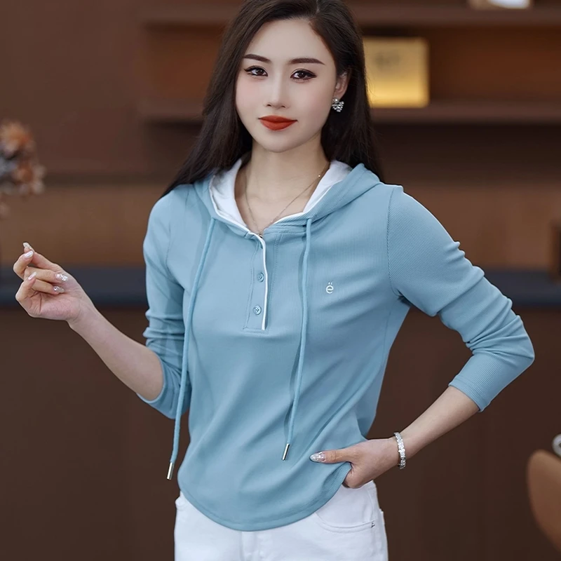 巨帛连帽长袖t恤女短款上衣2025春秋显瘦洋气薄款卫衣打底帽衫潮