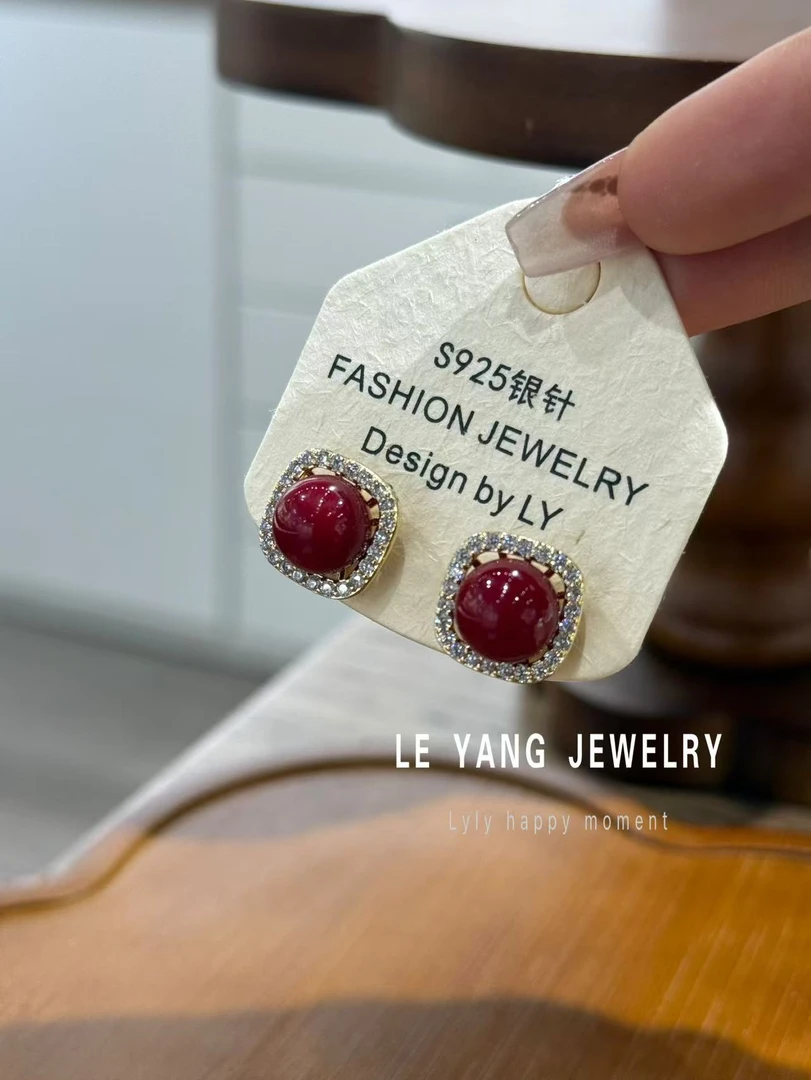铜合金仿珍珠耳饰  LE YANG【红珀钻影】女千金风红色几何日韩耳钉