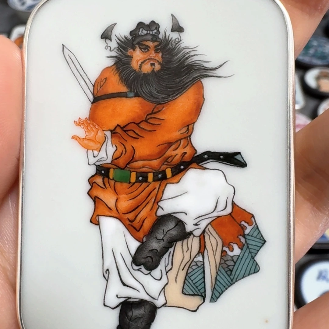 小***朱瓷片粉彩钟魁挂件一个