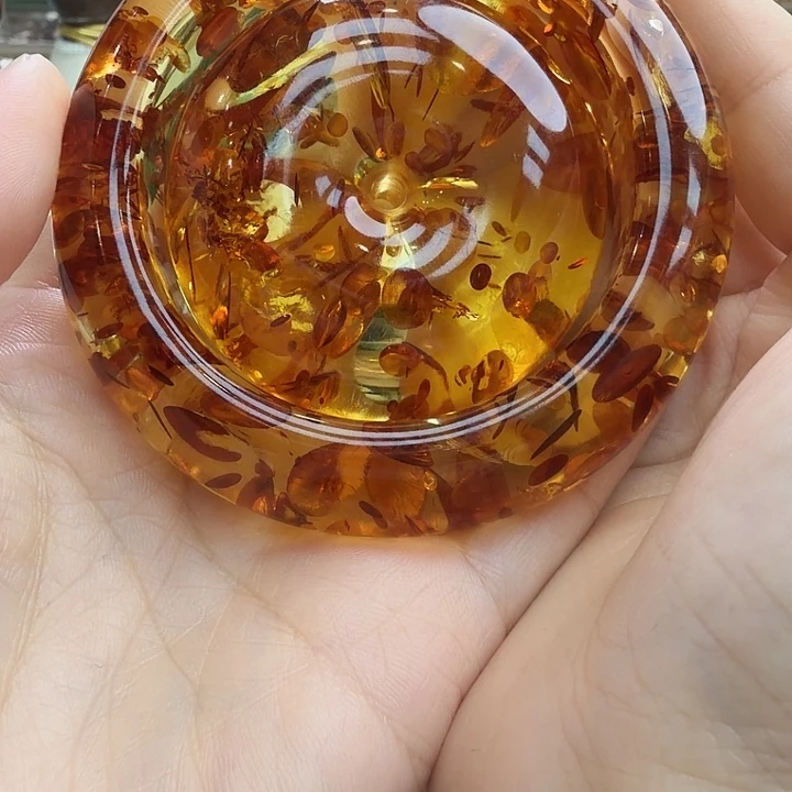 大***鹤琥珀未镶嵌珠宝奇石