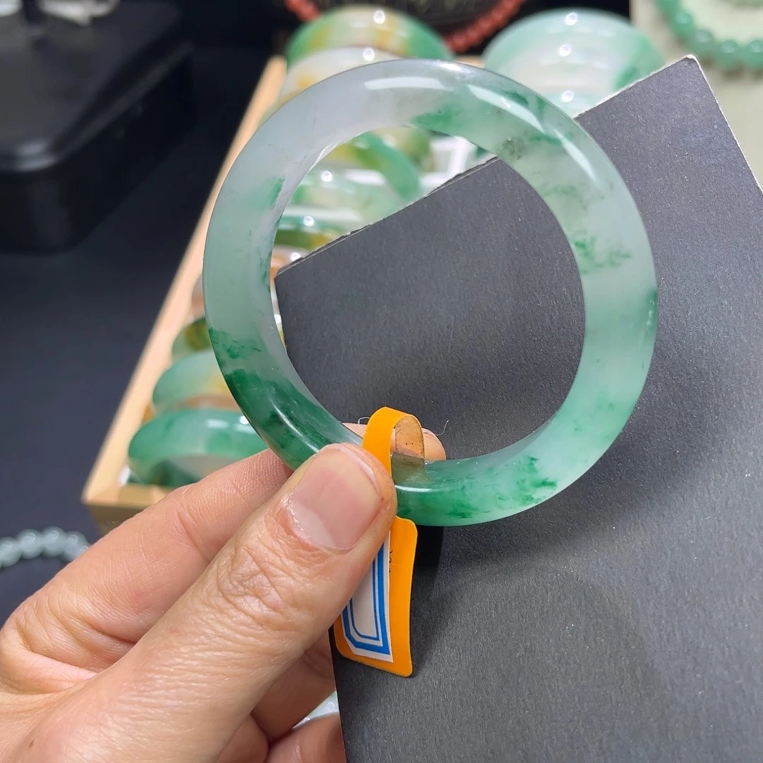 石英质玉未镶嵌手镯53