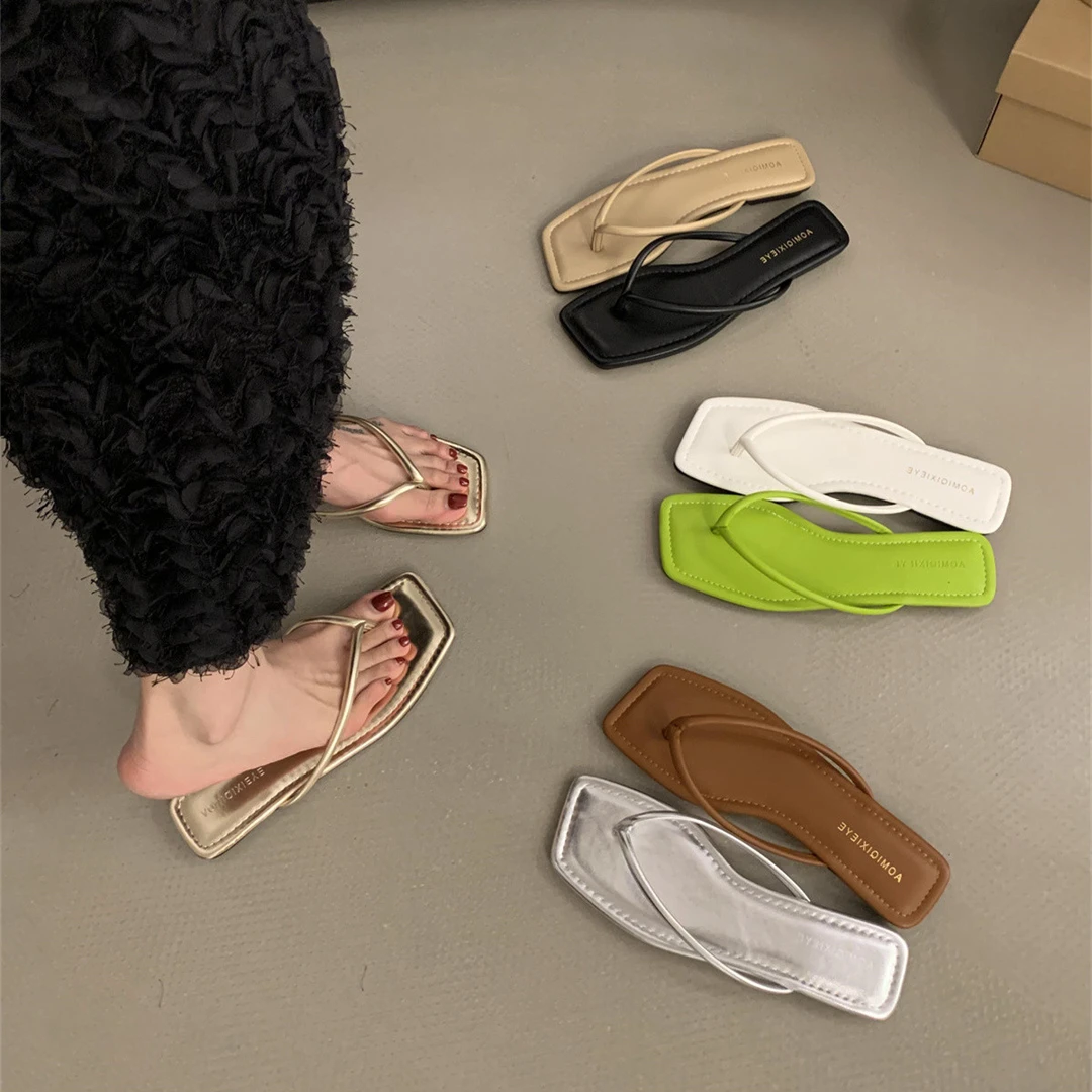 女士方头人字拖鞋女外穿2025年夏季新款银色温柔配裙子平底沙滩鞋