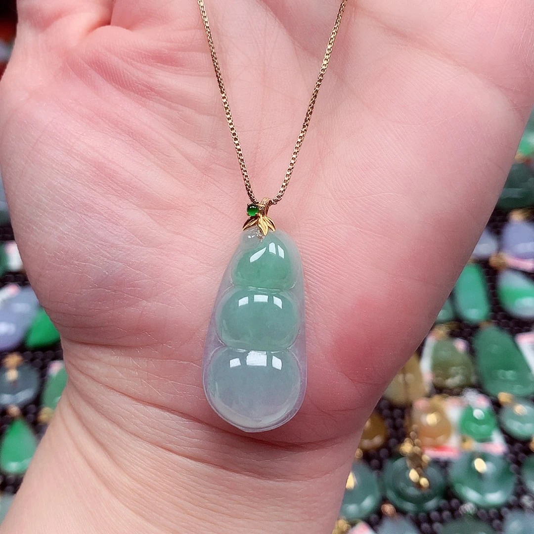 翡翠18K金镶嵌颈饰