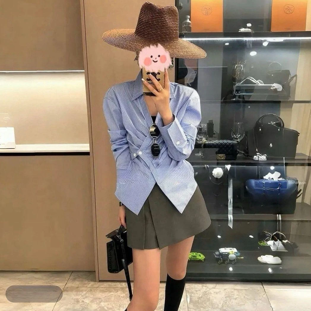 春季新款时尚小众设计感斜扣长袖不对称痞帅炸街风女装衬衣穿搭