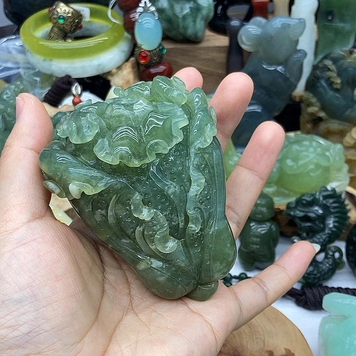 岫玉未镶嵌手把件