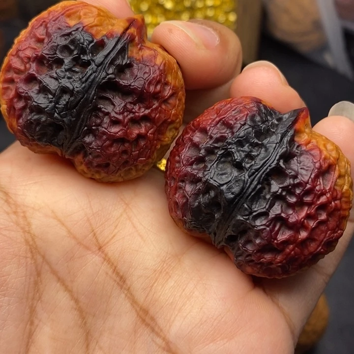 文玩核桃把件40尺金蟒元宝