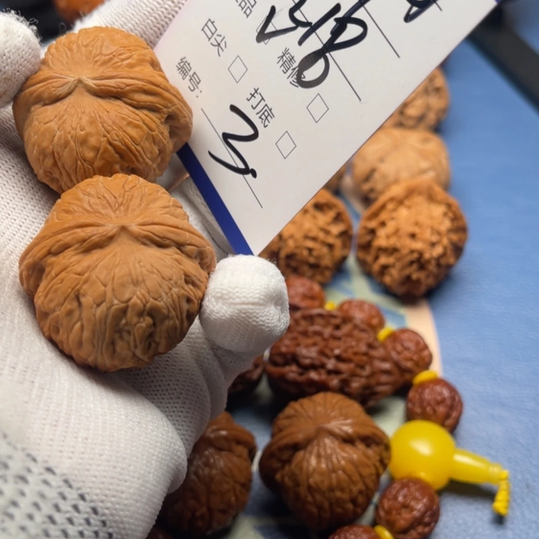 东***@文玩核桃吊坠文玩核桃