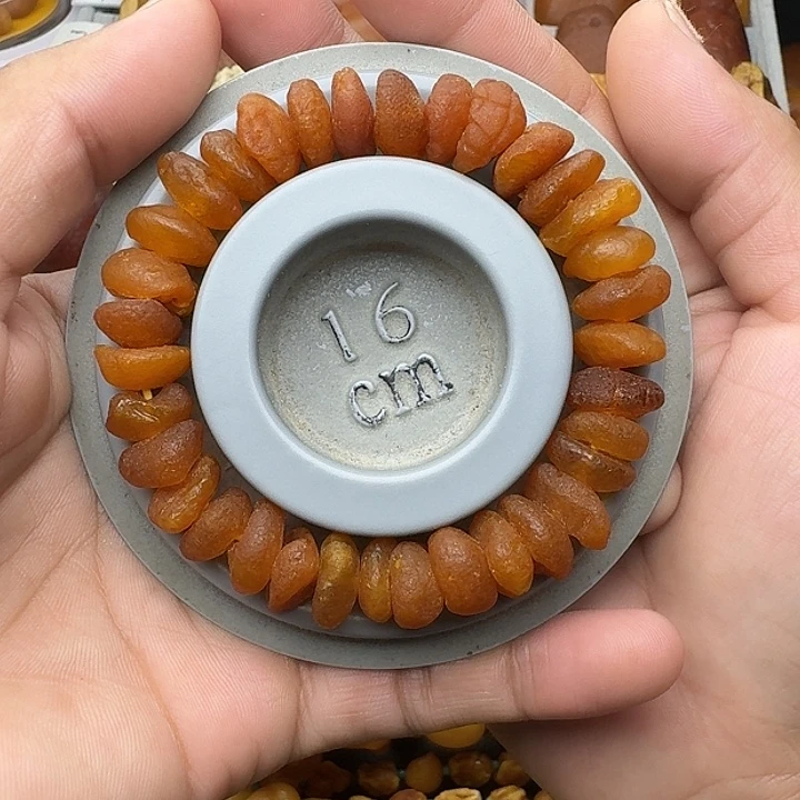琥珀未镶嵌裸石天然蜜蜡手串
