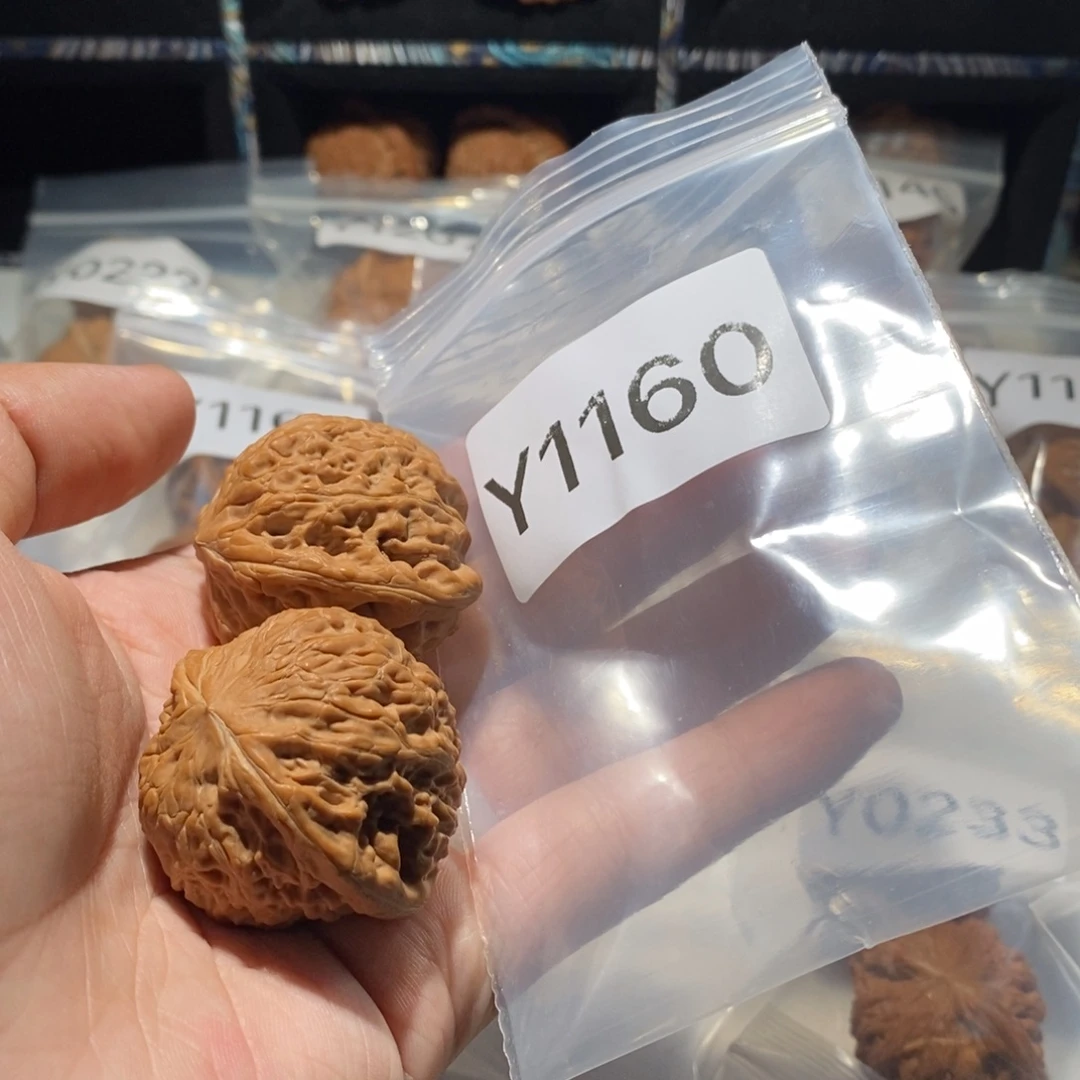 柔***卉文玩核桃吊坠41铁锤