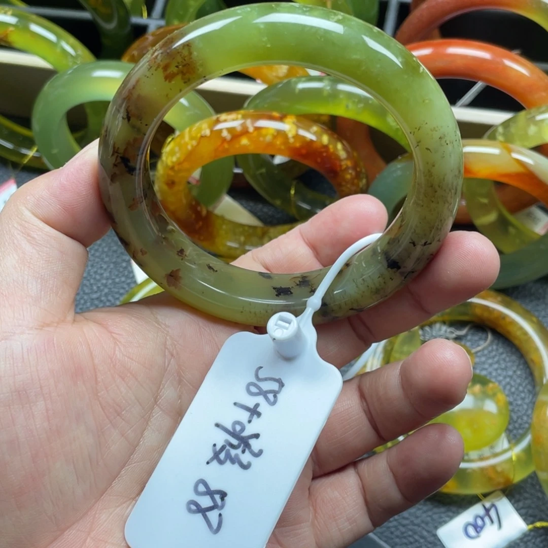 未镶嵌蛇纹石玉手镯有裂手镯特价不退不换