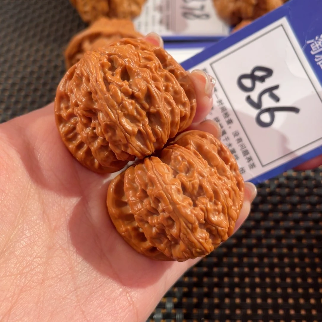 文玩核桃把件856号40尺白狮子