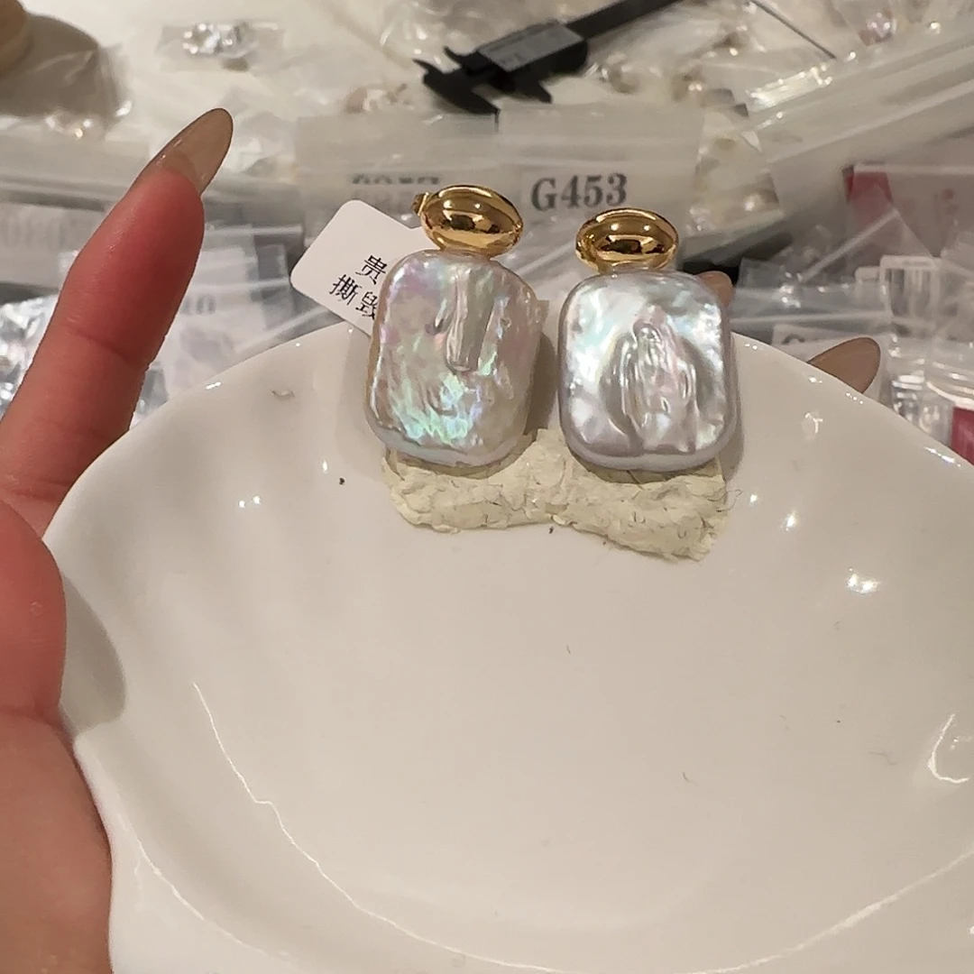 淡水珍珠耳饰合金