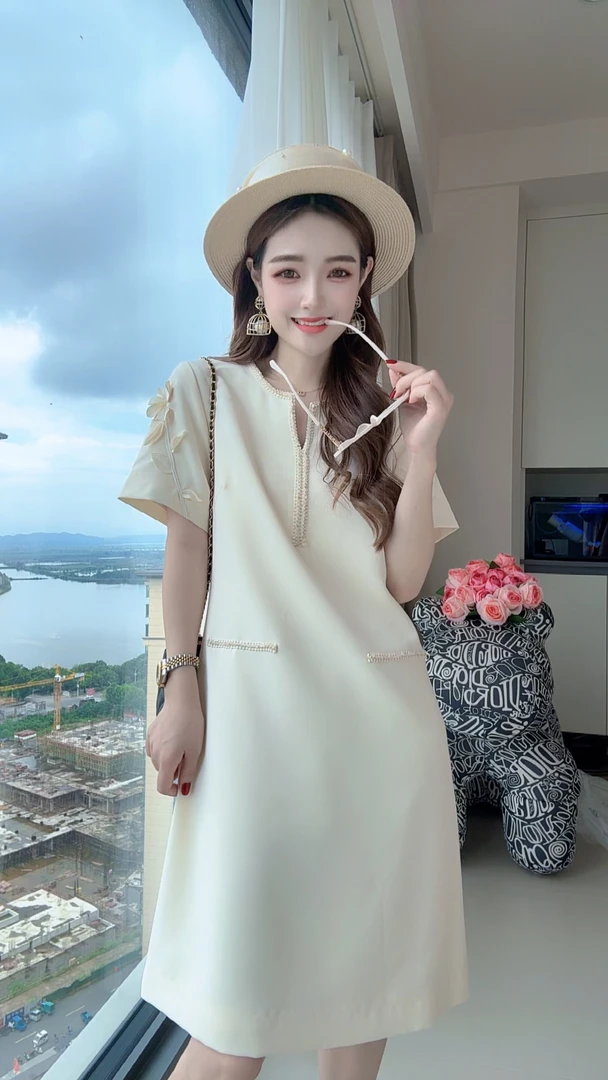 【伊顿公学】重工纯色夏季仙气风减龄百搭剪花定制款连衣裙24111