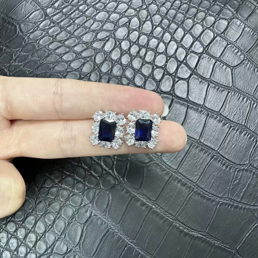 JDP1053阿鲁沙-典藏轻奢蓝宝石-精工925耳钉