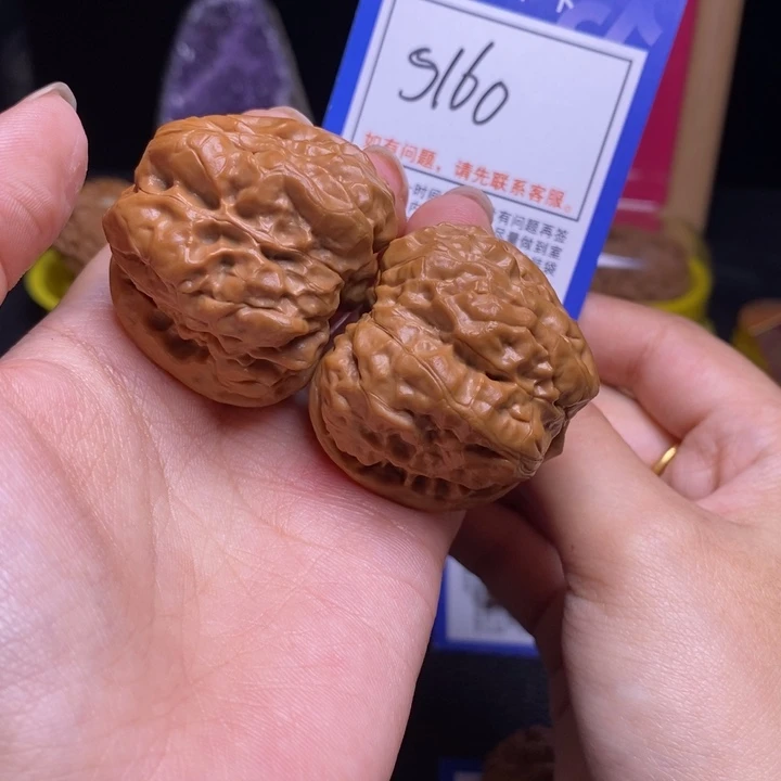 吊坠文玩核桃41四开背s160