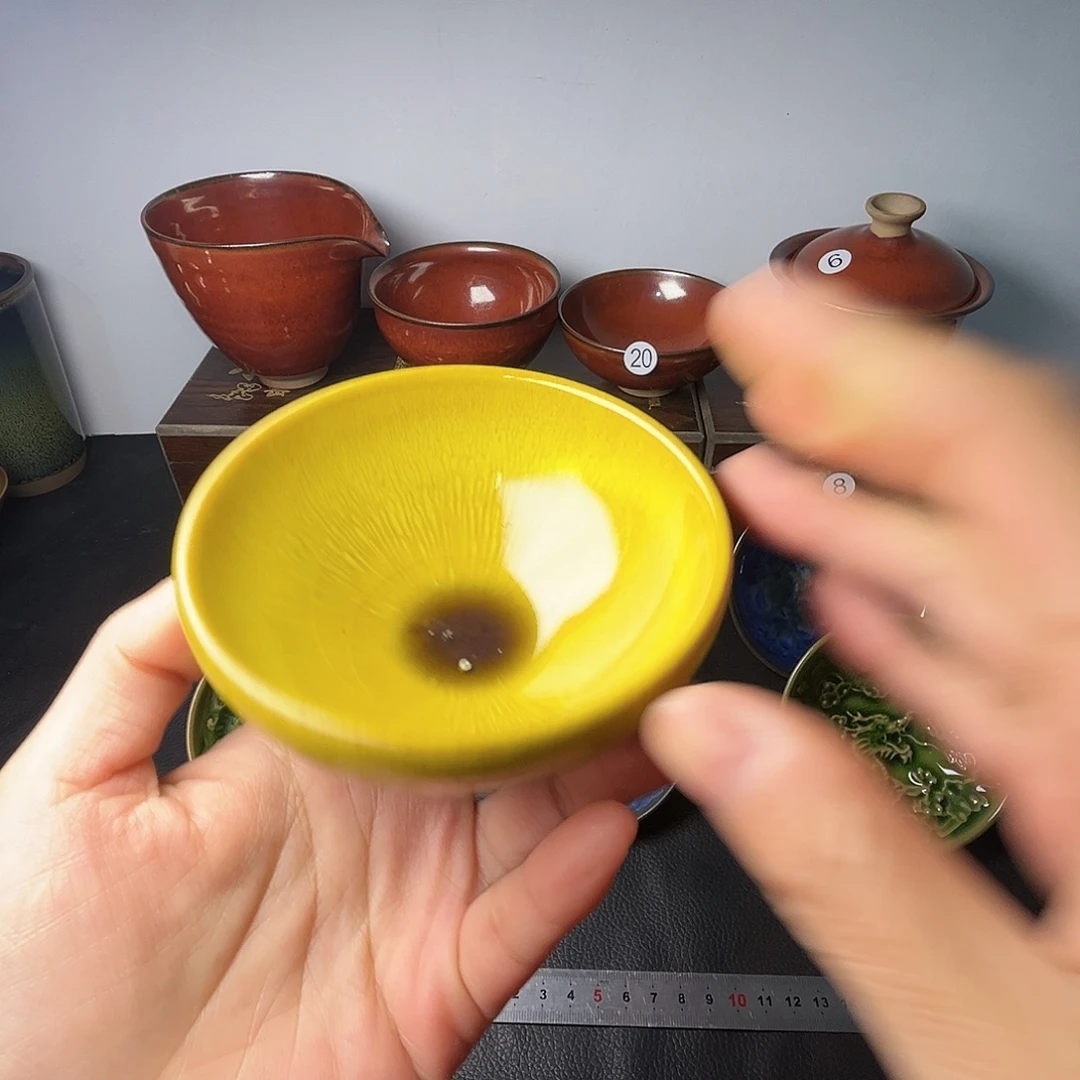 茶盏在干嘛呀亲爱得小