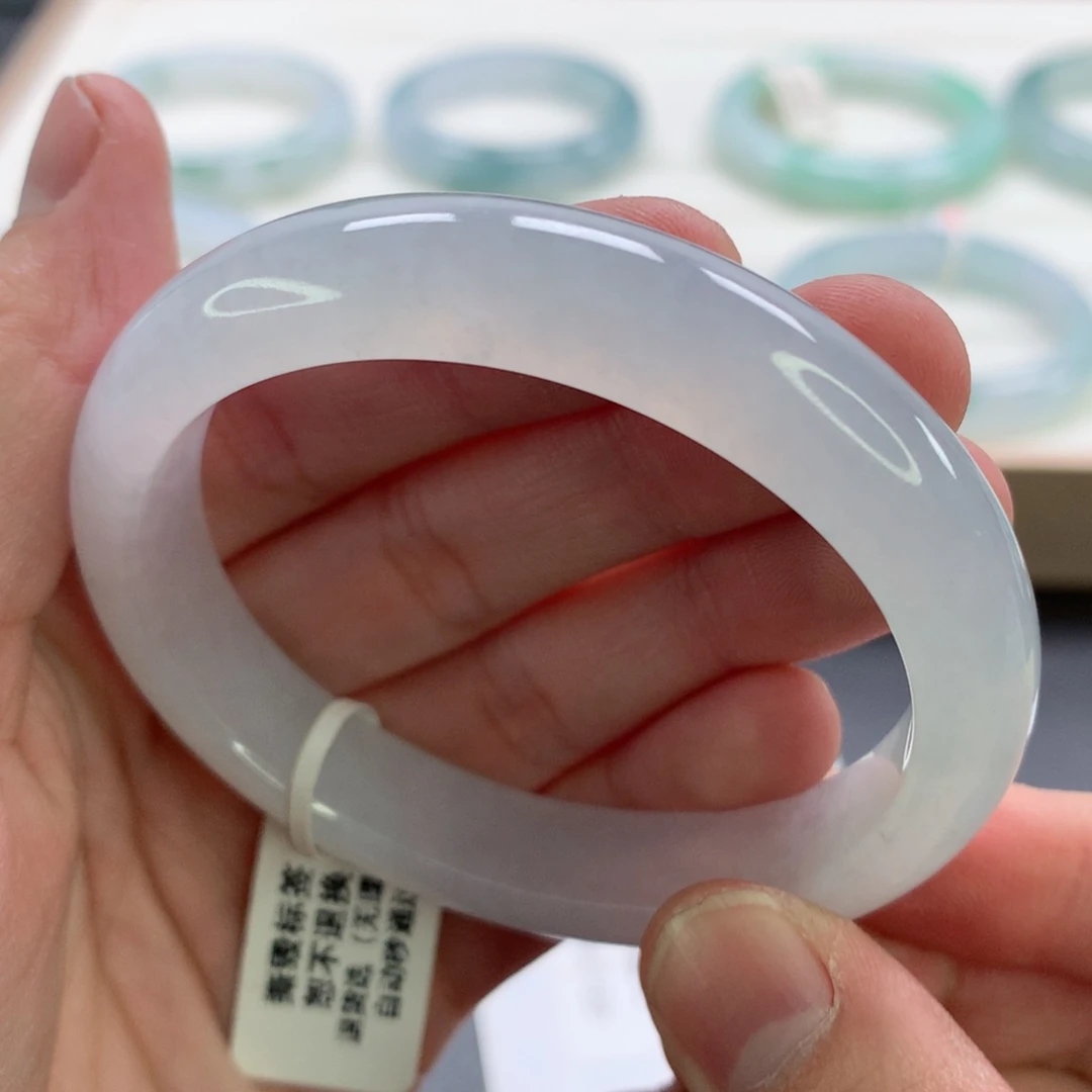 翡翠手镯未镶嵌18号