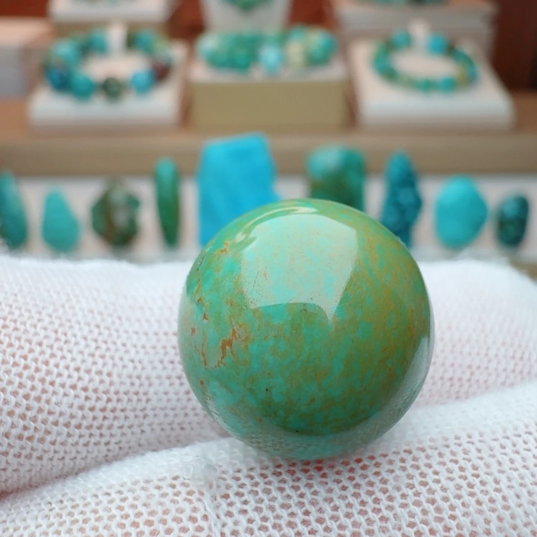 绿松石未镶嵌颈饰