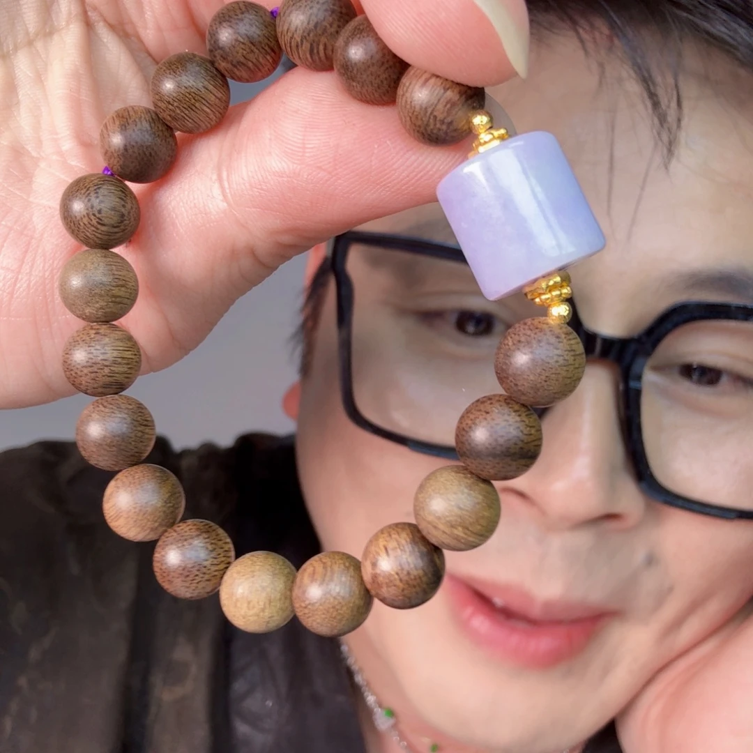 翡翠18K金镶嵌颈饰一件