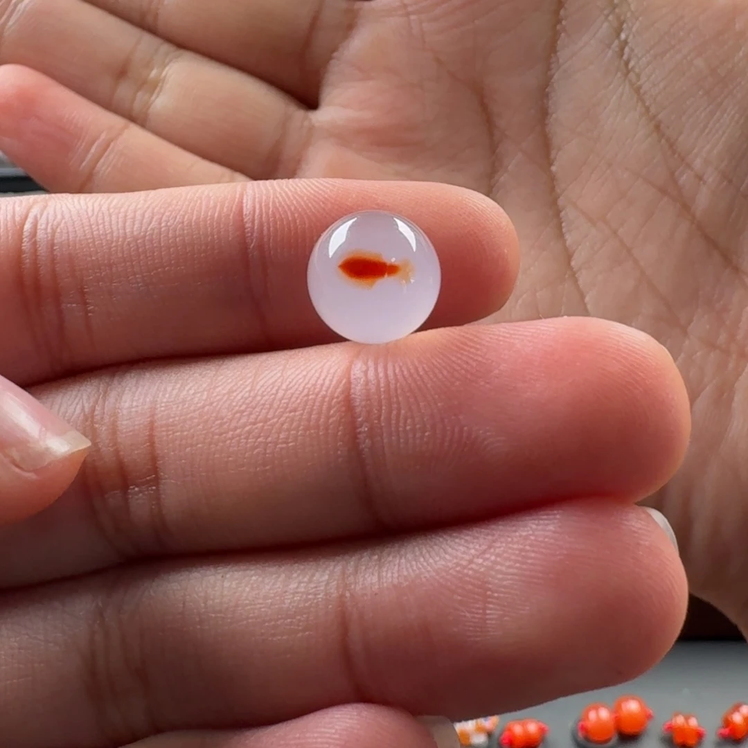 南红玛瑙未镶嵌干掌飘花10.4mm