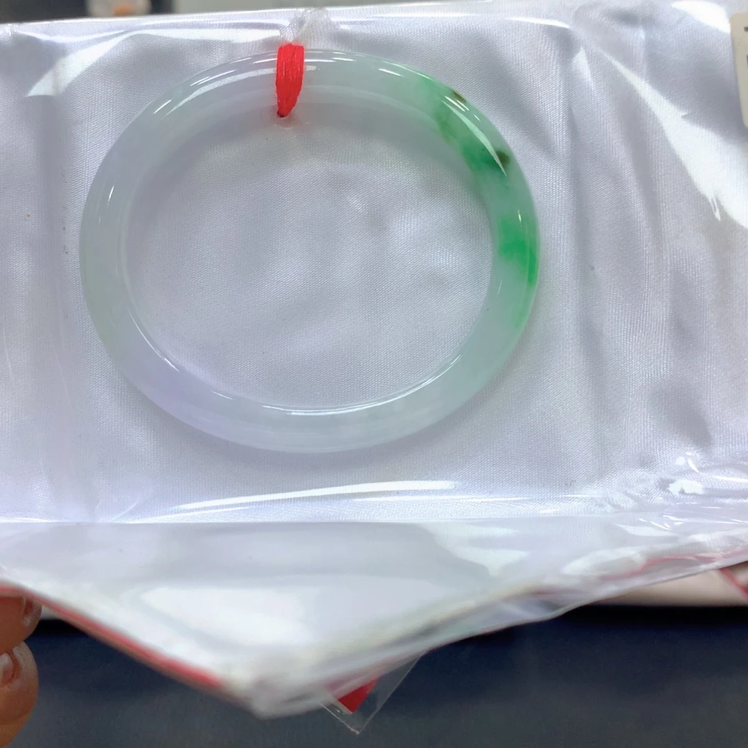 翡翠未镶嵌手镯翡翠5