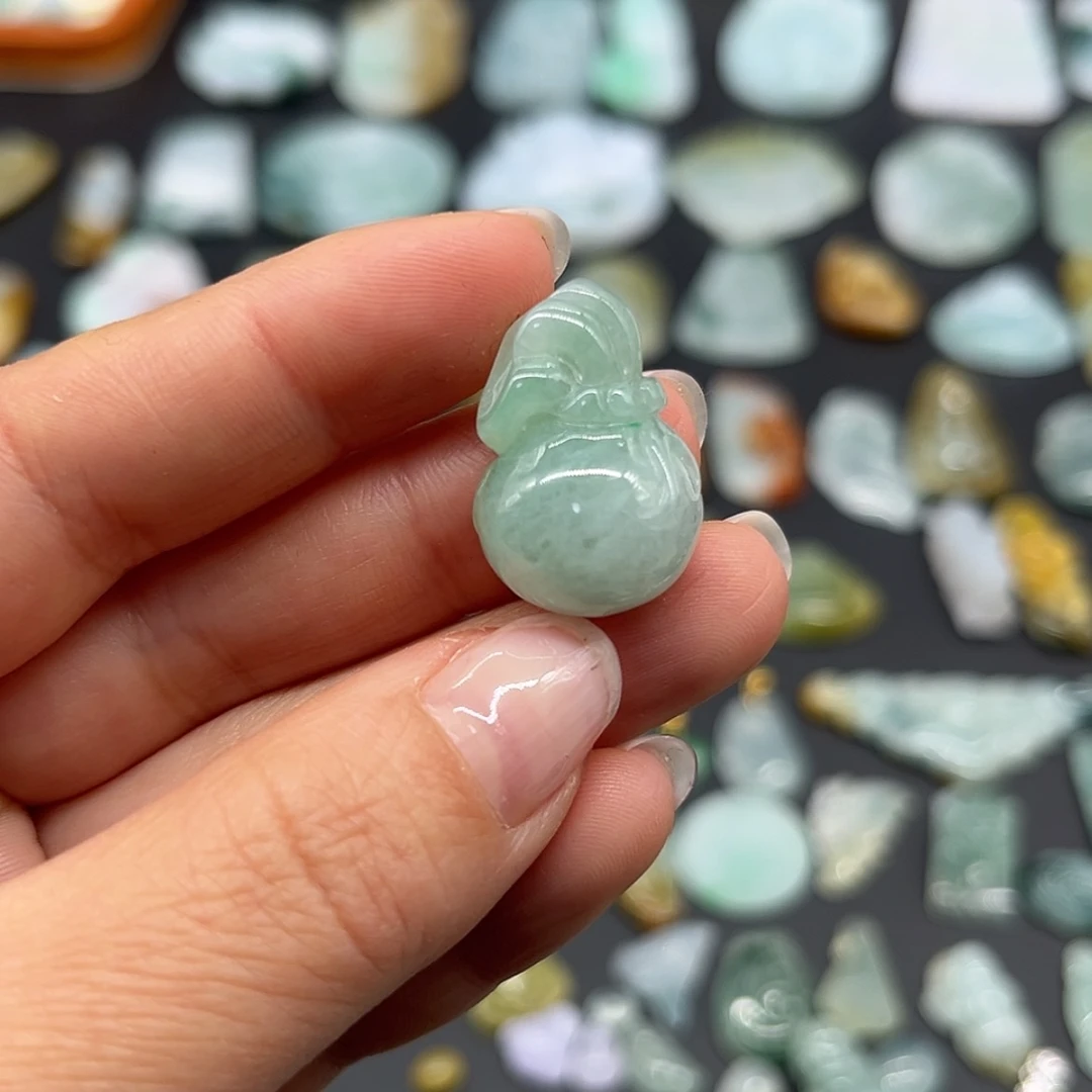 【闪购商品】翡翠颈饰未镶嵌钱袋