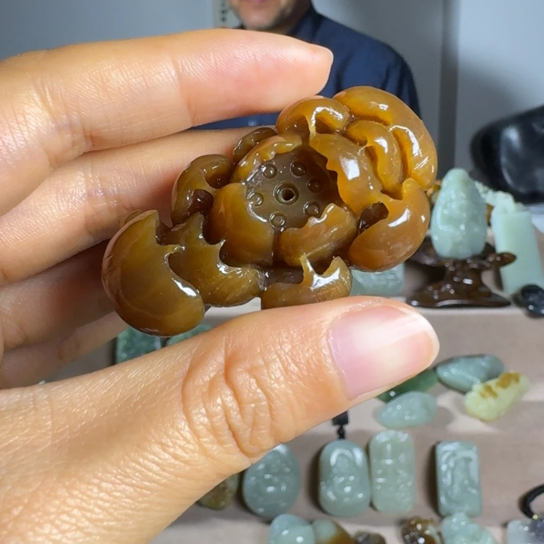 和田玉（糖玉）颈饰未镶嵌