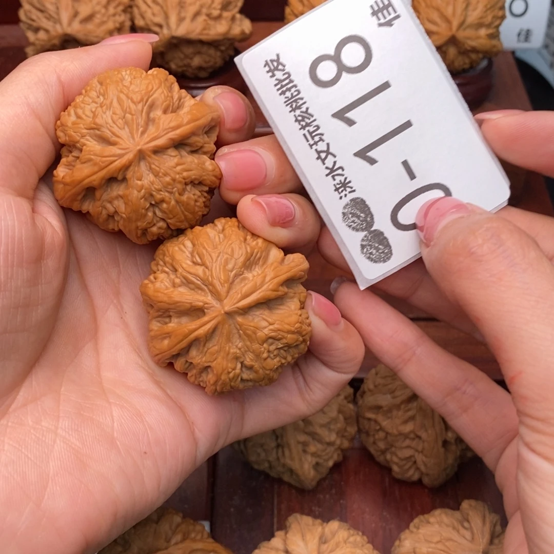 ****客把件文玩核桃40粗筋