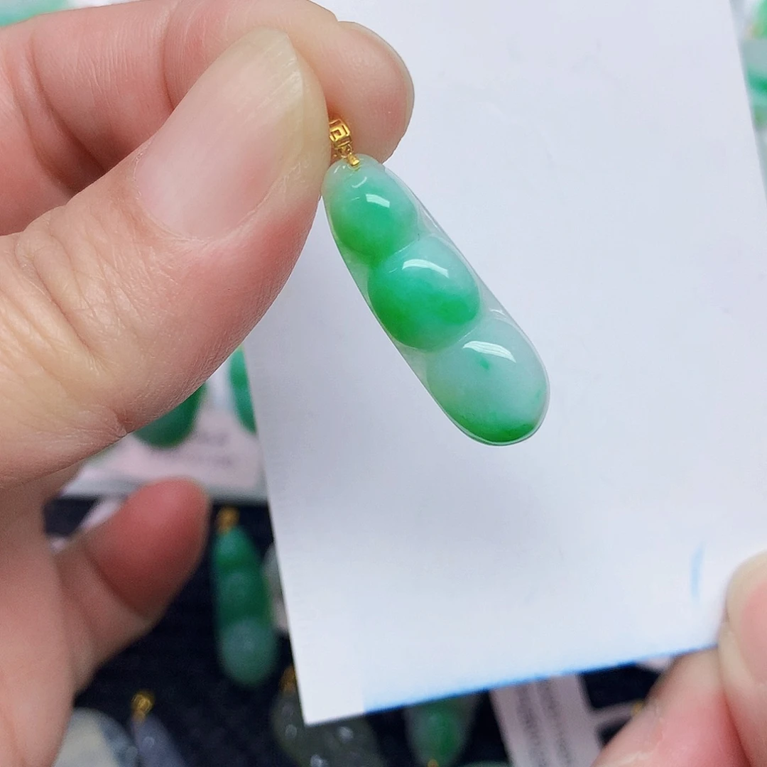 翡翠18K金镶嵌颈饰3467899