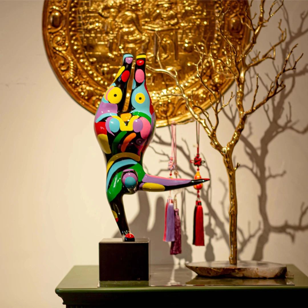 【本尼家】H77倒立人物彩绘装饰设计师款客厅桌面玄关摆件