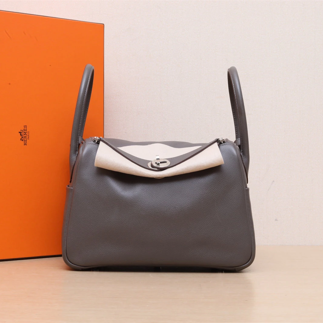 99新 Hermes/爱马仕 小花6珊 Lindy 26 锡器灰 EC皮 Z刻 银扣包