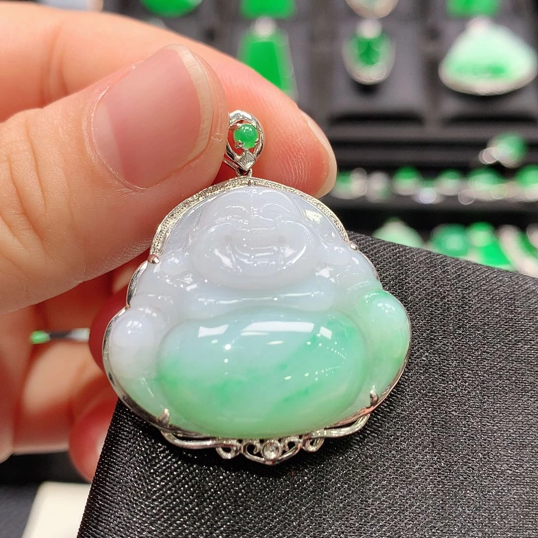 翡翠18K金镶嵌颈饰佛公