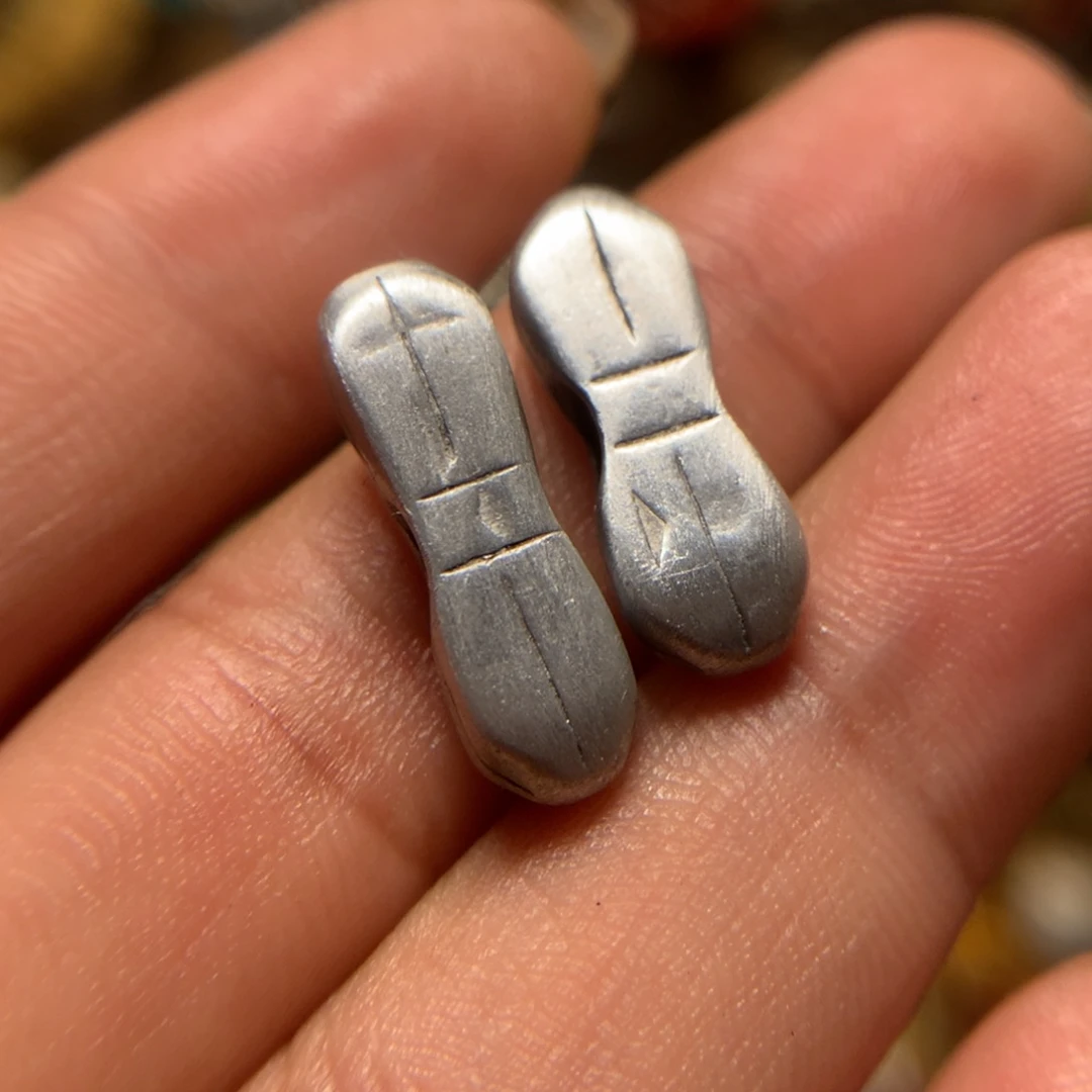 泥塑娘啦擦擦骰子