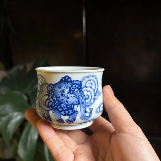 【南风】柴窑 景德镇手绘青花 繁花大象主人杯 150cc