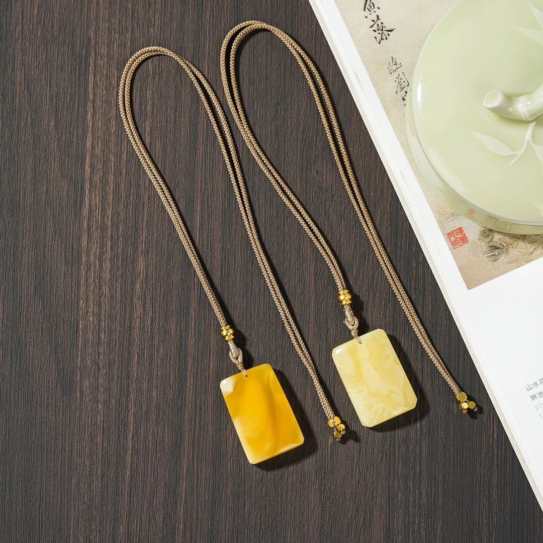 【云上叙】蜜蜡吊坠-多样性发其一-随形-V26164-K（商城）