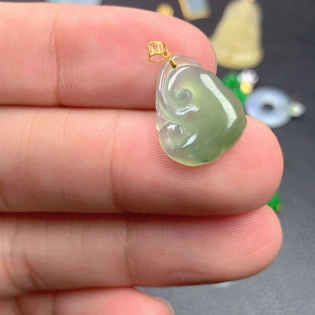 【闪购商品】颈饰18K金镶嵌翡翠翡翠