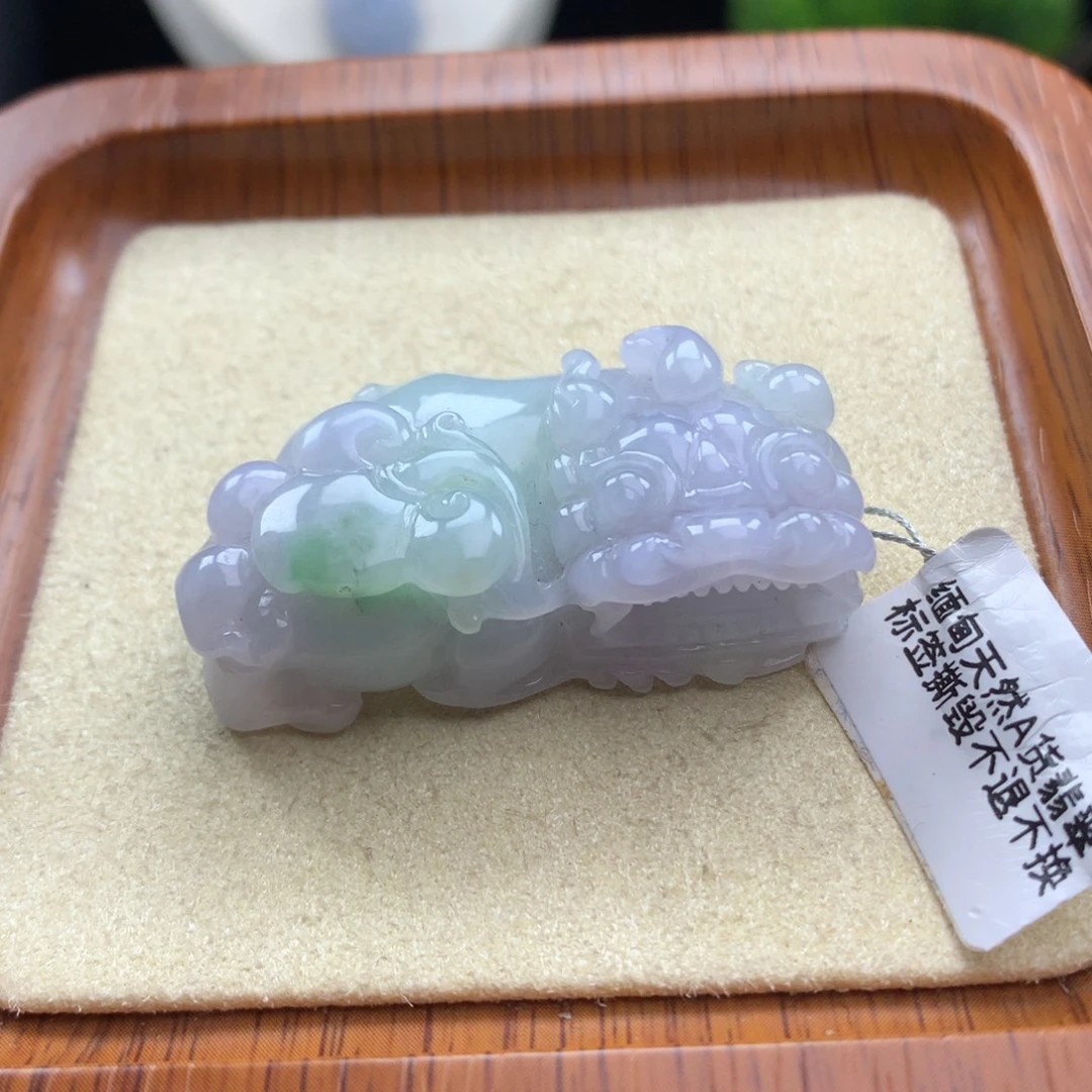 翡翠未镶嵌颈饰58