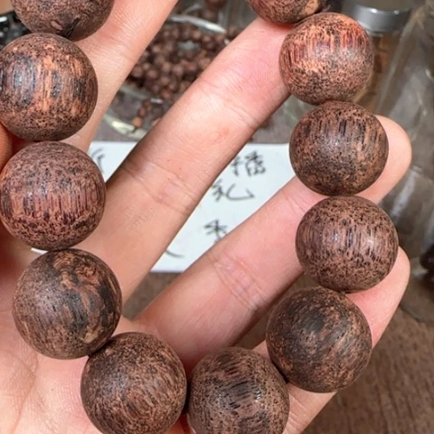 藤类1.8降真香绿油结晶