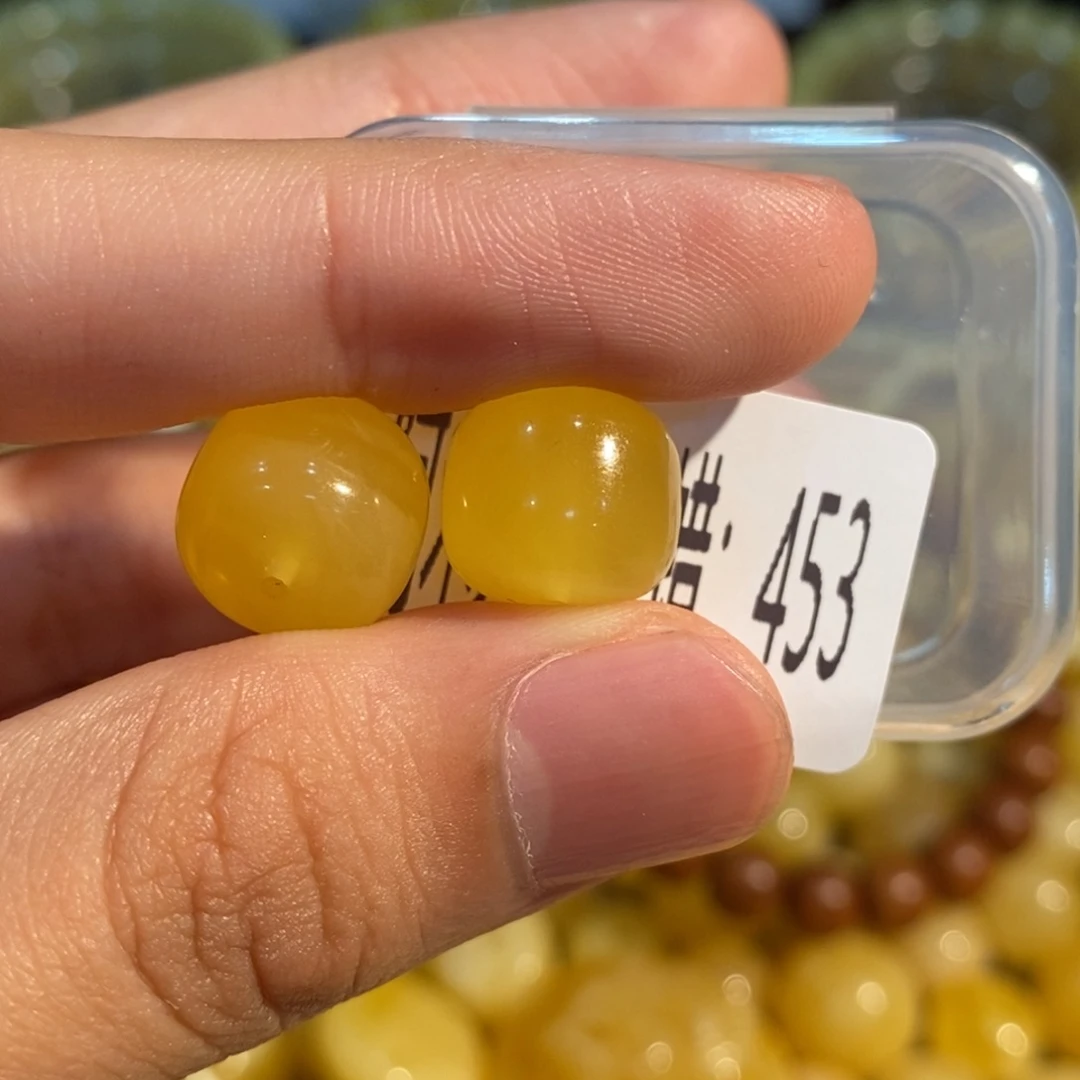 俊***疼琥珀未镶嵌珠宝奇石453